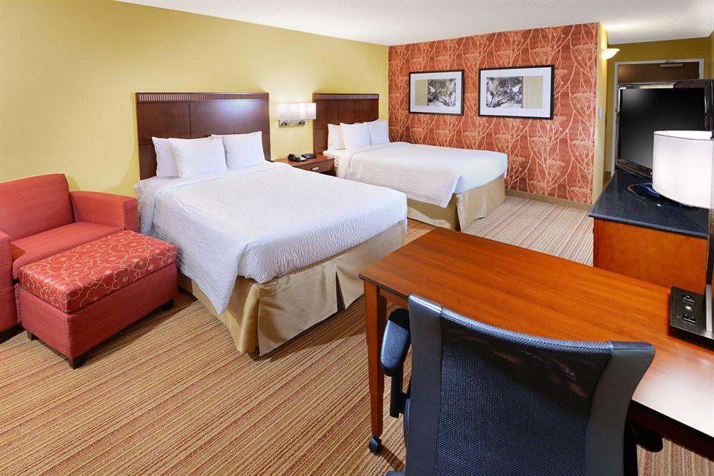 Courtyard By Marriott Dallas Plano In Legacy Park Exterior photo