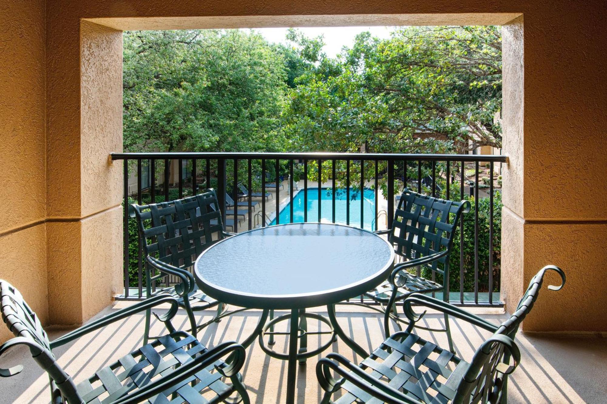 Courtyard By Marriott Dallas Plano In Legacy Park Exterior photo