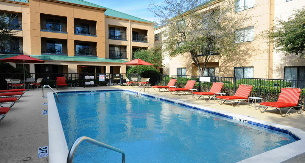 Courtyard By Marriott Dallas Plano In Legacy Park Exterior photo